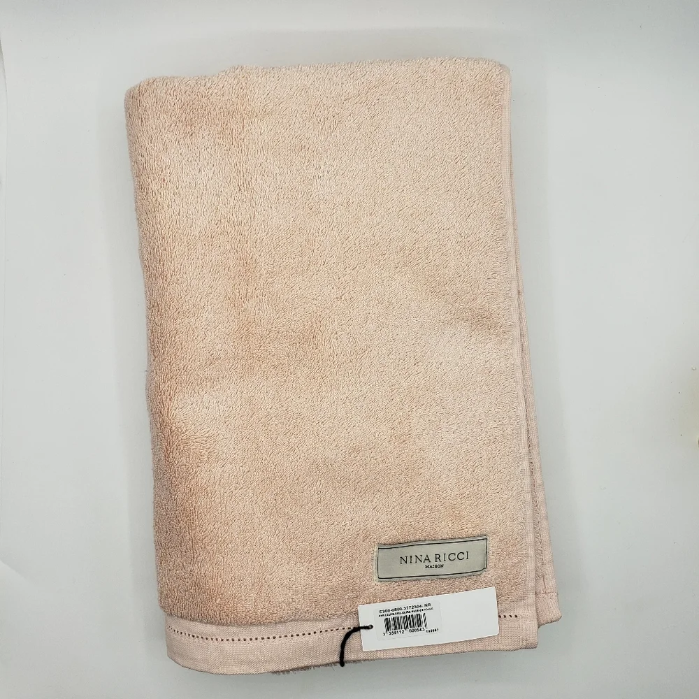 Nina Ricci Blush Bath Towel